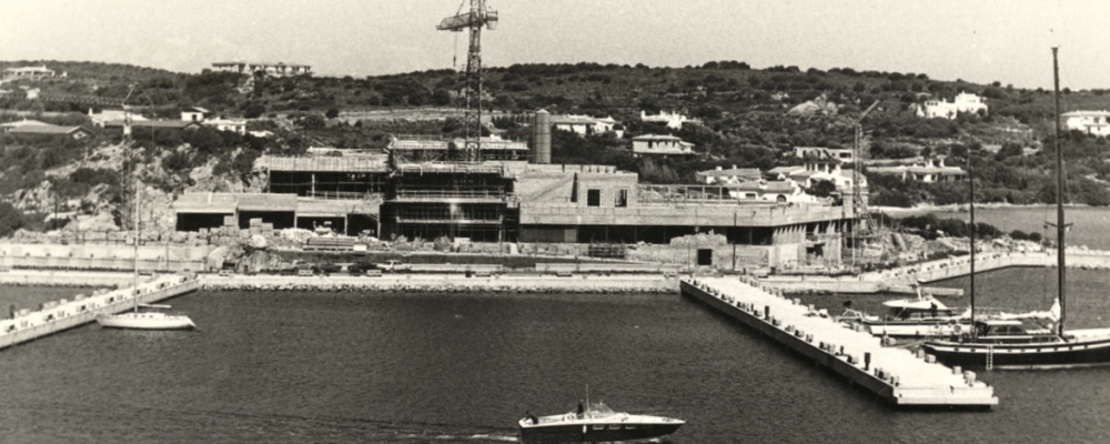 Construction of YCCS Clubhouse, 1970s - La Storia - Yacht Club Costa Smeralda