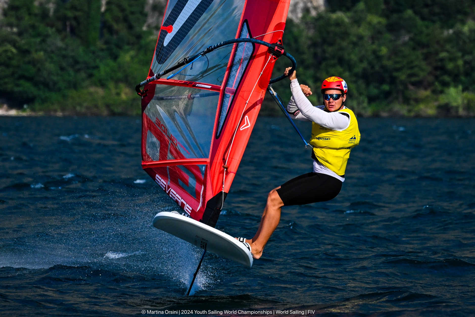 Federico Pilloni crowned iQFOiL Youth World Champion - NEWS - Yacht Club Costa Smeralda