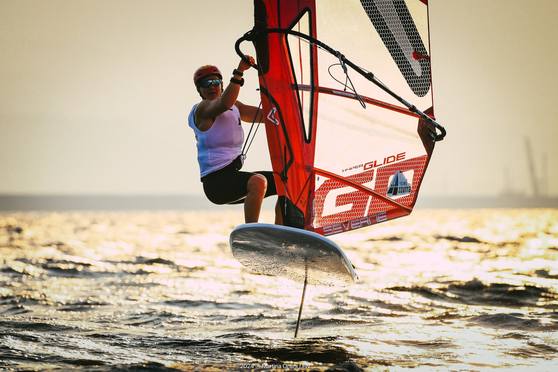 Federico Pilloni conquista la vittoria nella Classe iQFOiL ai Campionati Italiani Giovanili in singolo - NEWS - Yacht Club Costa Smeralda