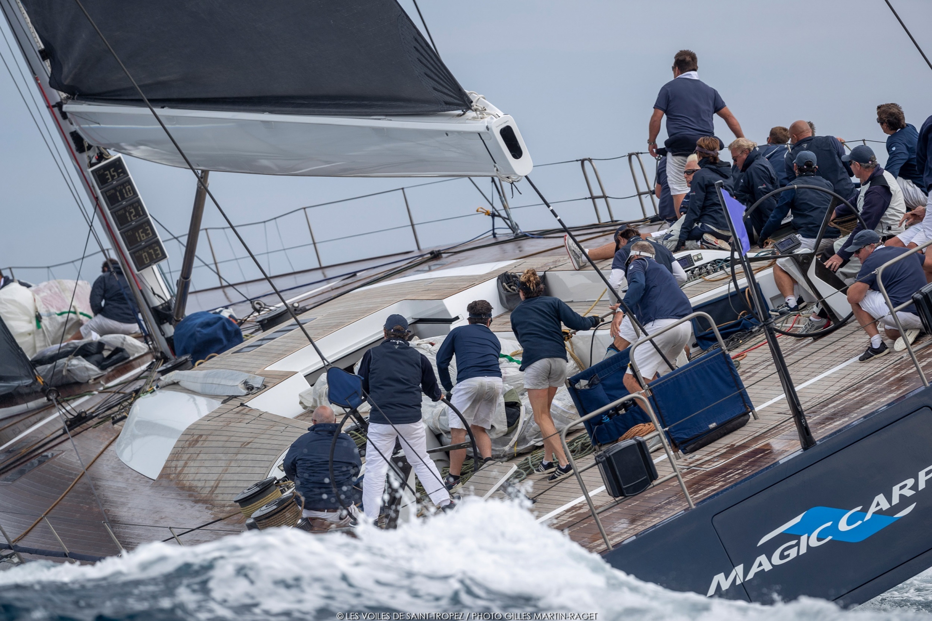 Congratulazioni a Magic Carpet 3 per la vittoria a Les Voiles de Saint-Tropez - NEWS - Yacht Club Costa Smeralda