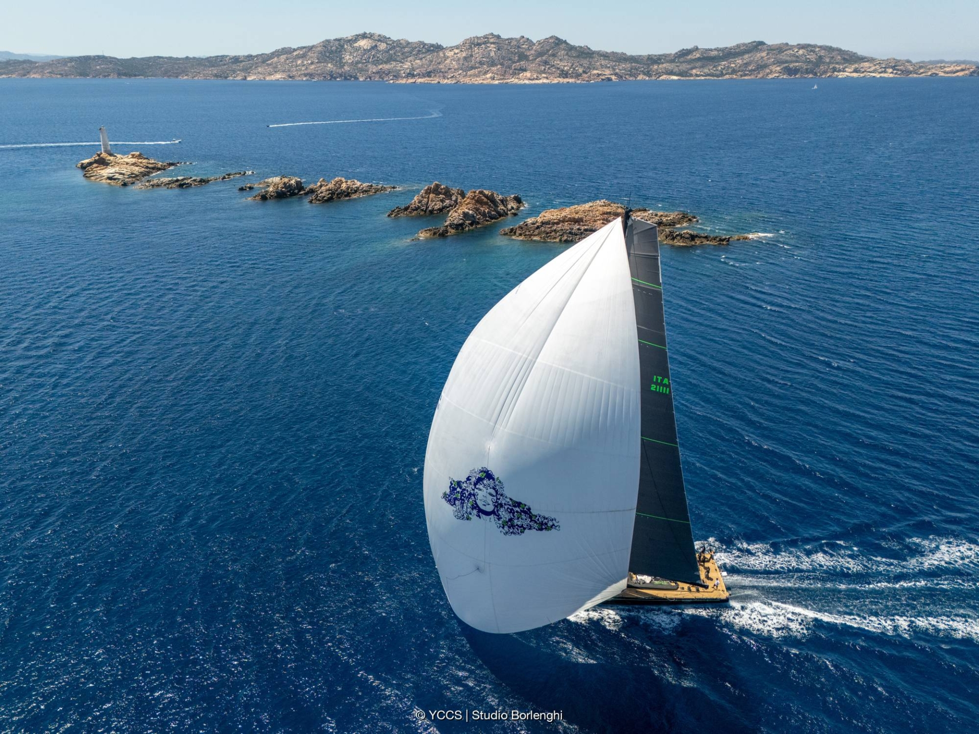 Un inizio perfetto alla Giorgio Armani Superyacht Regatta - NEWS - Yacht Club Costa Smeralda